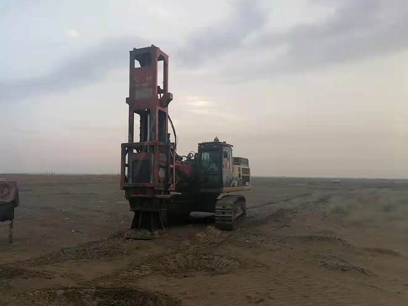 Hc150 Rapid Impact Compaction in airport construction